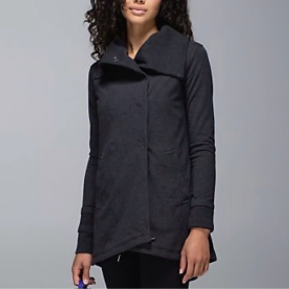 Vintage lululemon athletica Charcoal Gratitude wrap sweater Size Small - Picture 3 of 5